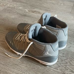 Air Jordan Retro 11 TD ‘Cool Grey’ football cleats